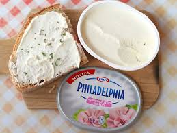 J'ai fait plein attendez que le mélange refroidisse quelques minutes, puis verser sur le cheesecake froid et laissez prendre au frigo. Recettes De Philadelphia Et De Fromage Blanc