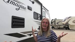 Great for a couple and capable of sleeping four. Grand Design Imagine Construction Unbiased Rv Review Youtube