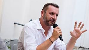 Il professor alberto zangrillo sgancia un'alta ''bomba social'': Opinionisti Ovunque E Spunti Per Crozza Www Ideawebtv It Quotidiano On Line Della Provincia Di Cuneo