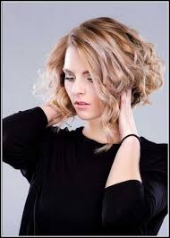 frisuren kurz stufig locken frisuren damen frisuren langhaarfrisuren kurzhaarfrisuren
