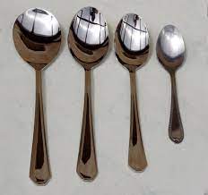 There are 3 teaspoons in one tablespoon, so half of a tablespoon equals 1 1/2 teaspoons. Teaspoon Wikipedia