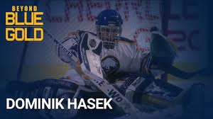 Slovensko sa lúči so šampionátom obrovským debaklom od španielska z tretích miest postupujú štyri najlepšie tímy zo šiestich. This Day In Hockey History April 12 1994 And 1997 Buffa Low And Hasek High The Pink Puck