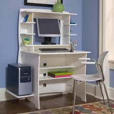 Creating an office space in a small bedroom comes with its fair share of challenges. 50 Best Small Desks For Small Spaces Visualhunt
