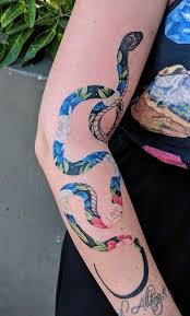 Sneaky Snake By Ginger Jeong At The Darling Parlour Balmain Nsw Australia Insect Tattoo Body Art Tattoos Beautiful Tattoos