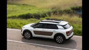 Hij weegt maar goed 1.000 kilogram, waar de 100 pk uit deze motor maar weinig werk aan hebben. Citroen C4 Cactus Bluehdi 100 Shine Edition Test Youtube