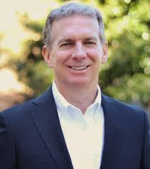 Feature Cover Thomas Lee Wall Street Analyst by Advisors Magazine