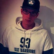 Stream Karl Bruno music