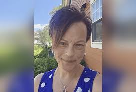 Anne Dutra's Instagram, Twitter & Facebook