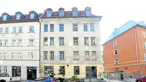 I visited the store today and jens, the owner introduced me to many different types of pate, prosciutto, salami, hams and other products which i got a taste test. Haus In Bester Lage Steht 30 Jahre Leer Stadt Munchen