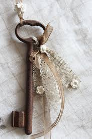 Grande Cle Ancienne Decorative Porte Bonheur Bijou De Porte Romantique Ou Simplement A Poser Sur Un M Tendances Joaillerie Shabby Vintage Meubles Shabby Chic