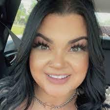 Brandy Baez's Instagram, Twitter & Facebook