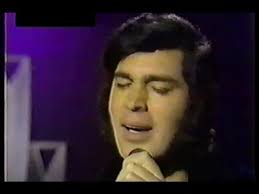 AM I THAT EASY TO FORGET