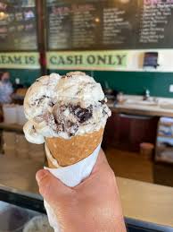 Marc Gawith على X: "Moose tracks ice cream from snow goose produce in  Conway Wa! https://t.co/q0v5qcNc50"