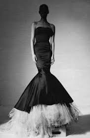 Alexander Mcqueen Gown Fashion Gowns Beautiful Outfits