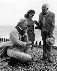 Alice in Wonderland TV programme from 1966 Sir Alec