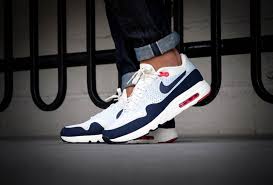 Nike Air Max 1 Ultra 2 0 Flyknit Sail Obsidian Wolf Grey University Red 875942 100 Nike Rode Sneakers Nike Air Max