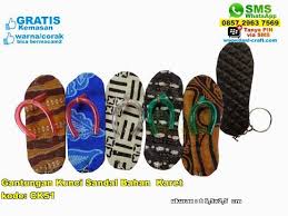Bahan atas dari sepon, tidak panas, tidak licin bagian bawah terbuat dari karet empuk, nyaman. Gantungan Kunci Sandal Bahan Karet Souvenir Pernikahan Gantungan Kunci Sandal Karet