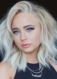 Short hair is sassy and fun, not just practical for those humid summer months! Stunning Butter Blonde Hair Colors For Short Haircuts In 2019 Stylezco