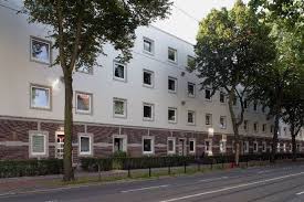 Das günstigste angebot beginnt bei € 200. 3 Zimmer Wohnung Zu Vermieten Friedrich Ebert Strasse 155 28199 Bremen Mapio Net