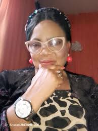 Lord when I get old please don't let me be chewing for no reason 🤔😢