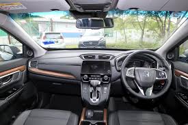 New honda crv 1,5l turbo prestige memiliki semua fitur crv 1,5l turbo ditambah: Suv Supremacy Battle 2017 Honda Cr V 1 5 Tc P Vs Mazda Cx 5 2 5 Gls Carsifu