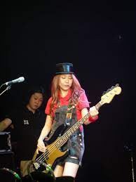 Tomomi (musician) - Wikipedia