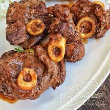 No se debe cocinar a fuego alto ni remover, pues el grano de quinoa es muy delicado y se puede. Chivo Guisa O Jaqueline Henriquez Jaqueline Henriquez