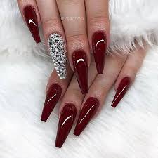 If you'd like the charm placement to be like. 50 Awesome Silver Nail Ideas For Any Occasion In 2021
