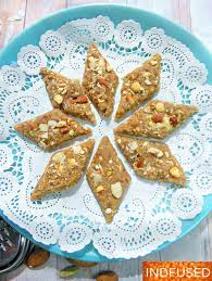 Gul Pohe Vadi Indian Desserts Indian Food Recipes Jaggery Recipes