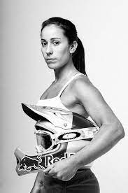 Monto en una rosada, sin rueditas de apoyo, muy rápido alrededor del ~bicampeona olímpica ~18 x campeona mundial ~@vincentpelluard. Fotos Juegos Rio 2016 Mariana Pajon Volar Sobre Una Bmx Deportes El Pais