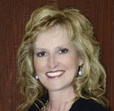 Kelly Hamann's Instagram, Twitter & Facebook