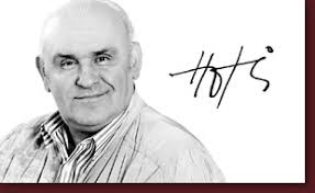 Az idő és a tehetség változtatta őt nap mint nap megjelenő élő lelkiismeretté, nagy nevettetővé. Hofi Geza Mazsola Vilaga