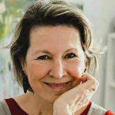 Louise Reiter's Instagram, Twitter & Facebook