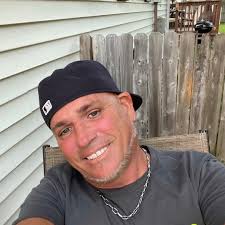 How to release steering wheel without a key?