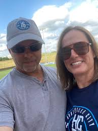 Eric Combs (@ecombsy)