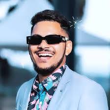 Cassie Titus's Instagram, Twitter & Facebook