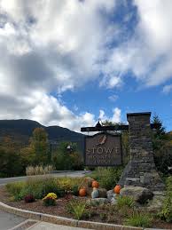 The Lodge At Spruce Peak Weddings Vermont Wedding Venue Stowe Vt 05672 Vermont Wedding Vermont Wedding Venues Wedding Venues