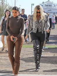 Khloe and kim kardashian out in malibu 12/12/2020. Khloe Kardashian Fashion Bomb Daily Style Magazine Celebrity Fashion Fashion News What To Wear Runway Show Reviews