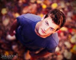 Birds Eye View Photography Ideas Birds Eye View In Autumn Setting Senior Photos Boys Male Senior Pictures Senior Boy Photography