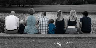 Check out these 50 family photoshoot ideas to try out this weekend! Large Family Photo Shoot Tips Ideas The Design Photo And Apple Geek