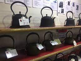 Cast Iron Kettle Guide History Benefits Tips Care And Faqs