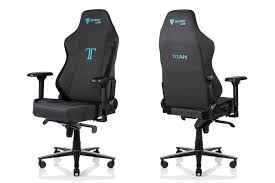 At the time of writing the secretlab titan is $399 (worldwide shipping). Gaming Chair Titan Von Secretlab User Artikel Gamersglobal De