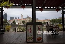 Jobs in singapore for freshers. Pembatasan Wilayah Singapura Bak Kota Mati Republika Online