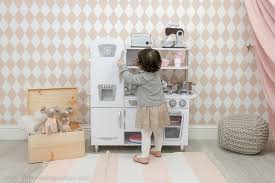 Recientemente, actualizamos el sitio web optimizado para lectura en pantalla, para incluir encabezados, puntos de referencia y nuevas funciones de compra a fin de mejorar tu experiencia. La Cocina De Juguete De Madera Mas Bonita Del Mundo Es De Kidkraft With Or Without Shoes Blog Influencer Moda Valencia Espana