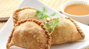 Letakkan tepung terigu dalam wadah. 7 Cara Membuat Resep Pastel Kering Mudah Praktis Banget