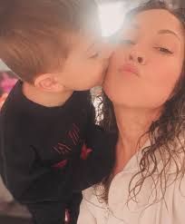 For the ones needing the reminder today! 👑👏🏼 . . Drop a 🔥🔥🔥 in the  comments if you can relate! #womenempowerment #womensmentalhealth  #womensfitness