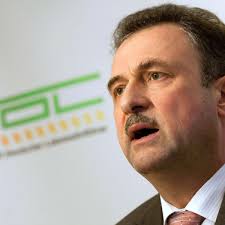 Er ist ein separatist mit zugkraft und spaß an der macht. Interview Die Bahn Treibt Uns In Den Streik Politik