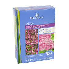 Comme pour toutes les plantes de terre de bruyère, plantez de préférence à l'ombre au nord ou en exposition soleil du matin (est). Engrais Hortensias Et Plantes De Terre De Bruyere 800g Truffaut