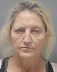 West Monroe woman accused of pointing knife at kids