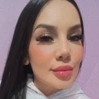 Debora Benavides's Instagram, Twitter & Facebook